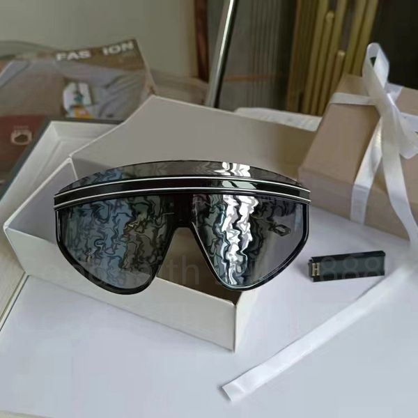 fashion designer sunglasses goggle beach sun glasses for man woman conjoined windproof fashion temperament concave modelling with box, White;black
fashion designer sunglasses goggle beach sun glasses for man woman conjoined windproof fashion temperament concave modelling with box, White;black