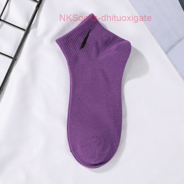 men's classic fashion socks hook brand designer women's leisure lovers' short tube sportsocks luxury women men breathable ver, Black
men's classic fashion socks hook brand designer women's leisure lovers' short tube sportsocks luxury women men breathable ver, Black
