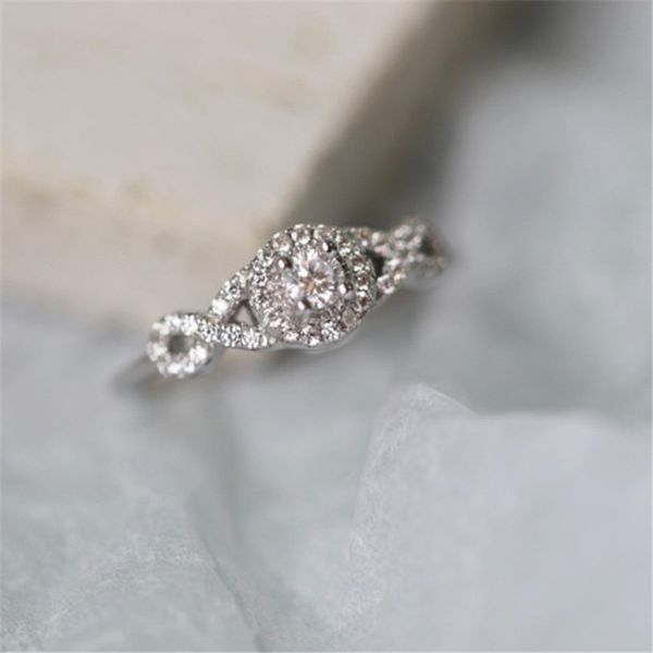 with box size 5-9 gentle fashion wedding rings 925 sterling silver ring white 5a cubic zirconia for women party luxury diamond jewelry ring, Slivery;golden
with box size 5-9 gentle fashion wedding rings 925 sterling silver ring white 5a cubic zirconia for women party luxury diamond jewelry ring, Slivery;golden