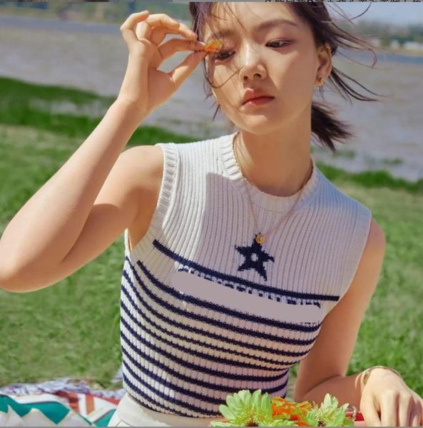 607 2022 runway summer brand same style t shirt blue crew neck sleeveless pink pullover women's sweaters meiyi, White;black
607 2022 runway summer brand same style t shirt blue crew neck sleeveless pink pullover women's sweaters meiyi, White;black