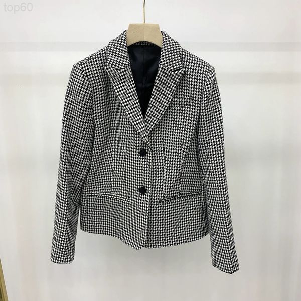 women's t-shirt designer d family series ~ cow goods new fashion classic thousand bird check lapel open v-neck suit + shorts baseball t, White
women's t-shirt designer d family series ~ cow goods new fashion classic thousand bird check lapel open v-neck suit + shorts baseball t, White