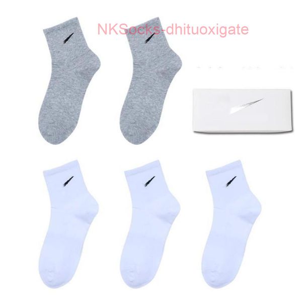 fashion men's classic socks gift box stockings hook brand black white gray medium tube sports cotton sweat absorbing sock men women lux
fashion men's classic socks gift box stockings hook brand black white gray medium tube sports cotton sweat absorbing sock men women lux