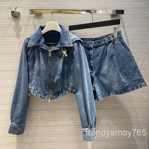 women's tracksuits casual suit hooded short denim jacket + high waist a-line shorts two piece set spring and summer end, Gray
women's tracksuits casual suit hooded short denim jacket + high waist a-line shorts two piece set spring and summer end, Gray