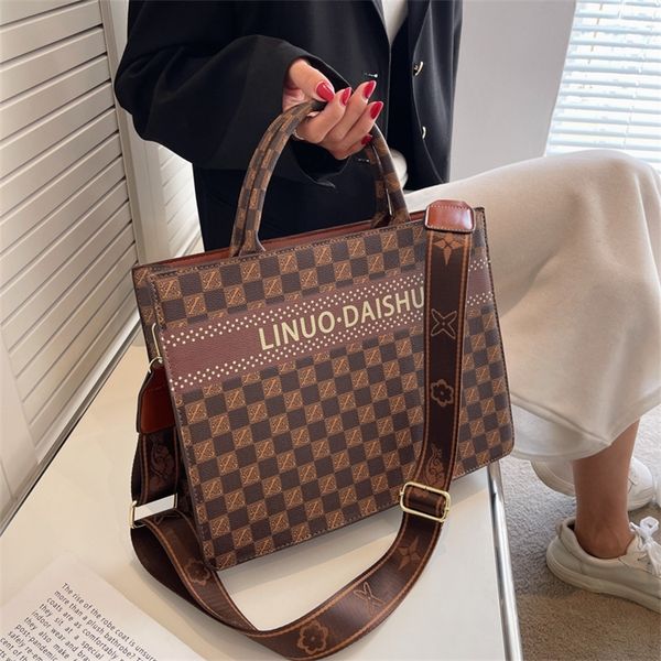 large capacity checkerboard portable net red live shopping tote women's 75% off online wholesale
large capacity checkerboard portable net red live shopping tote women's 75% off online wholesale