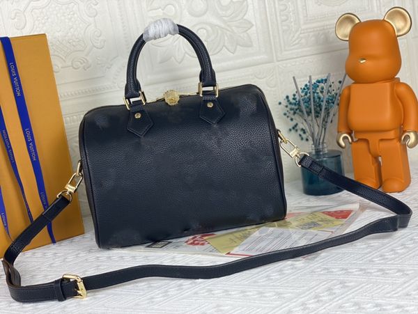 mini flap designer shoulder bag women solid color velvet stitching classic handbags casual gold metal chain messenger crossbody bag for wome
mini flap designer shoulder bag women solid color velvet stitching classic handbags casual gold metal chain messenger crossbody bag for wome
