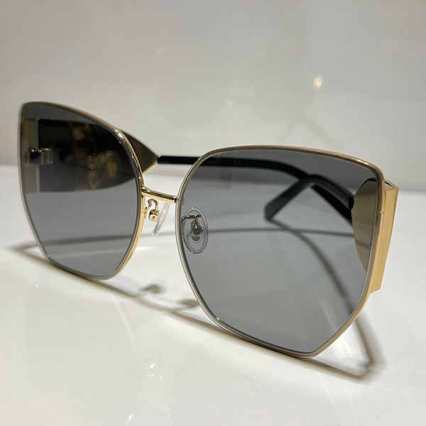 summer sunglasses for women river/s style anti-ultraviolet retro plate plank full frame eyeglasses random box, White;black
summer sunglasses for women river/s style anti-ultraviolet retro plate plank full frame eyeglasses random box, White;black
