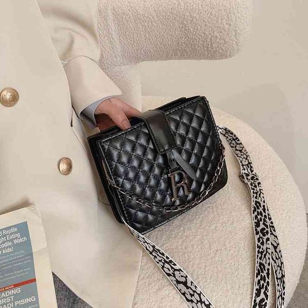 winter new size msenger zipper shoulder leather small bag 2022 brand luxury fashion design ladies handbags
winter new size msenger zipper shoulder leather small bag 2022 brand luxury fashion design ladies handbags