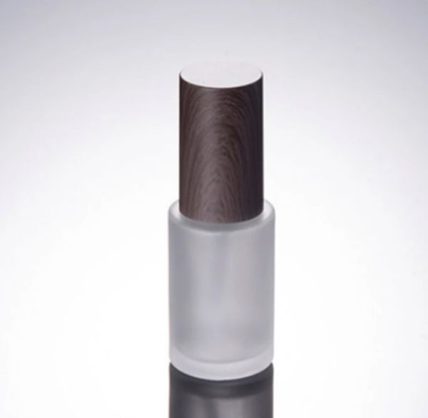 30ml frosted glass emulsion bottle, high-grade cosmetics, wooden grain cover bottle
30ml frosted glass emulsion bottle, high-grade cosmetics, wooden grain cover bottle