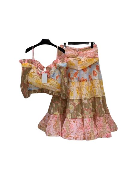 2022 spring and summer new two piece dress suspender crimping pompous suit printed printed cake skirt, White
2022 spring and summer new two piece dress suspender crimping pompous suit printed printed cake skirt, White