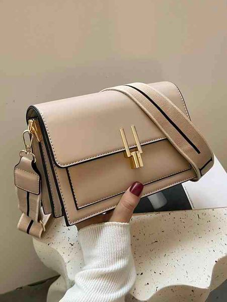 bag brand designer fashion dinner luxury shoulder handbag metal lock design flap square superior quality genuine shopping wallet
bag brand designer fashion dinner luxury shoulder handbag metal lock design flap square superior quality genuine shopping wallet