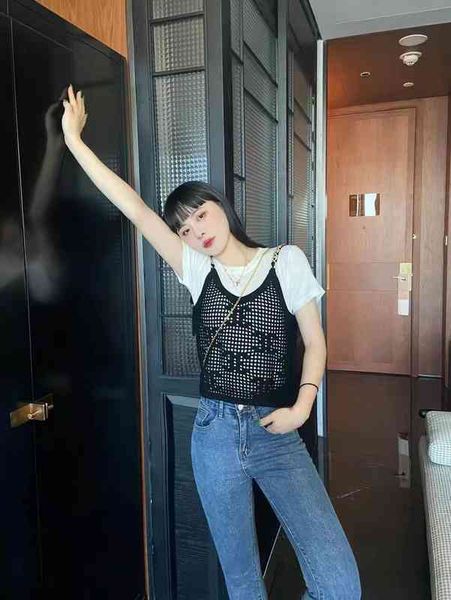 women's sweaters temperament small fragrance white knitted short sleeves with drill buckle suspender namq, White;black
women's sweaters temperament small fragrance white knitted short sleeves with drill buckle suspender namq, White;black