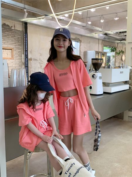 parentchild mother and daughter korean style summer suit girls shortsleeved shorts summer twopiece suit summer solid 220614, Blue
parentchild mother and daughter korean style summer suit girls shortsleeved shorts summer twopiece suit summer solid 220614, Blue