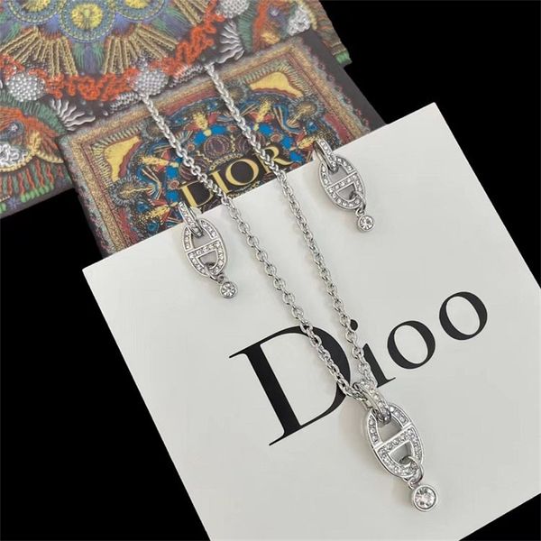 platinum diamond inlaid necklace trend light luxury personalized female collarbone chain jewelry, Black
platinum diamond inlaid necklace trend light luxury personalized female collarbone chain jewelry, Black