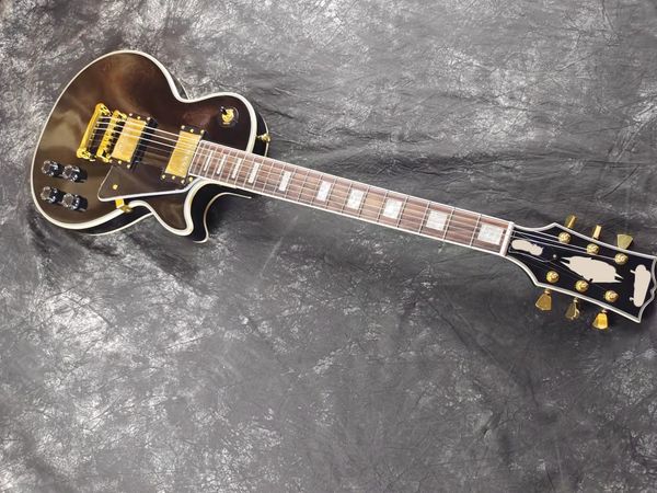 electric guitar, mahogany body, rosewood fingerboard, in stock, lightning delivery
electric guitar, mahogany body, rosewood fingerboard, in stock, lightning delivery