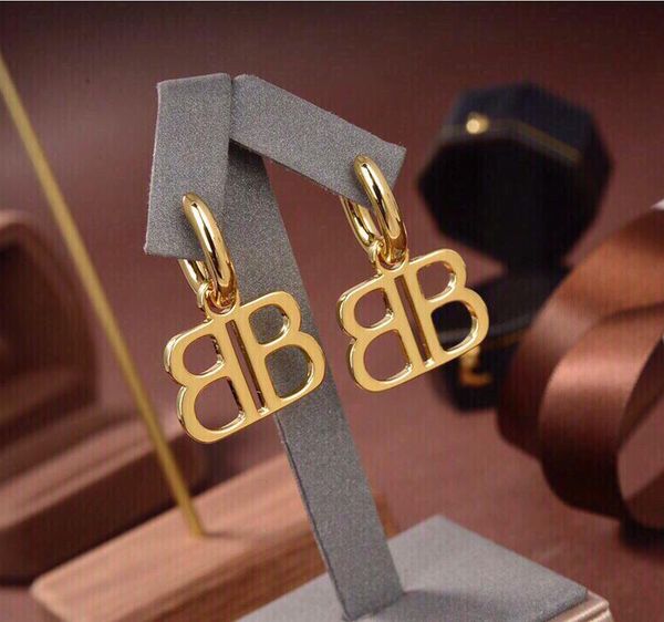 fashion women dangle earring hoop new unique shaped brand b letters pendant with logo shiny non-fading ladies chandelier earrings b0-3s, Silver
fashion women dangle earring hoop new unique shaped brand b letters pendant with logo shiny non-fading ladies chandelier earrings b0-3s, Silver