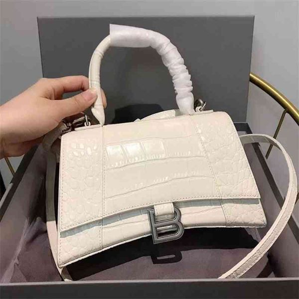 handbag designer balencaigass 2022 net women red b home hourglass leather women's crocodile pattern single shoulder mini portable teot
handbag designer balencaigass 2022 net women red b home hourglass leather women's crocodile pattern single shoulder mini portable teot