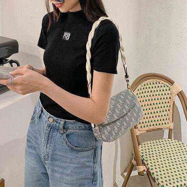 design saddle underarm single cross small women's bag luxury bag new evening bags fashion simple shoulder handbags for women
design saddle underarm single cross small women's bag luxury bag new evening bags fashion simple shoulder handbags for women