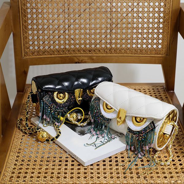 family female bag 2022 new fashion chain single shoulder diagonal designer crossbody bags for woman
family female bag 2022 new fashion chain single shoulder diagonal designer crossbody bags for woman