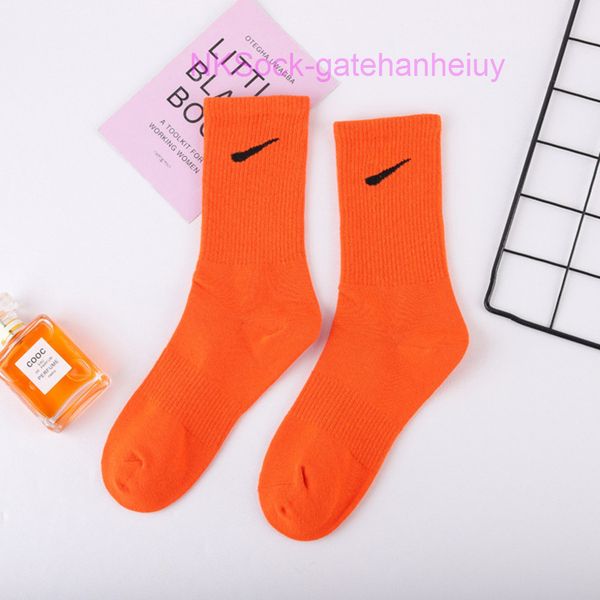 men's fashion classic hook brand socks middle tube sports moisture absorption sock casual men women luxury wear medium short sportsocks, Black
men's fashion classic hook brand socks middle tube sports moisture absorption sock casual men women luxury wear medium short sportsocks, Black