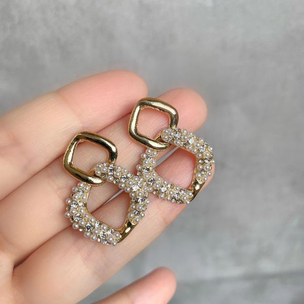 s925 silver needle korean fashion geometric diamond pearl stud gentle and elegant full earrings temperament thin earrings, Golden;silver
s925 silver needle korean fashion geometric diamond pearl stud gentle and elegant full earrings temperament thin earrings, Golden;silver