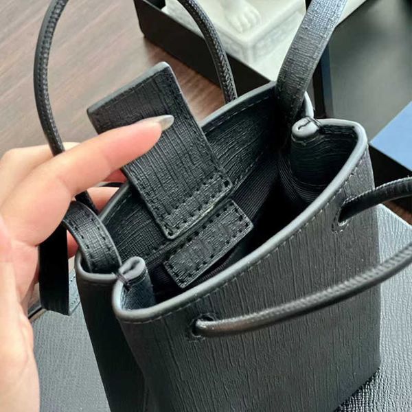 mobile phone bag hands purses small ladies shoulder leather zipper mini square portable messenger
mobile phone bag hands purses small ladies shoulder leather zipper mini square portable messenger