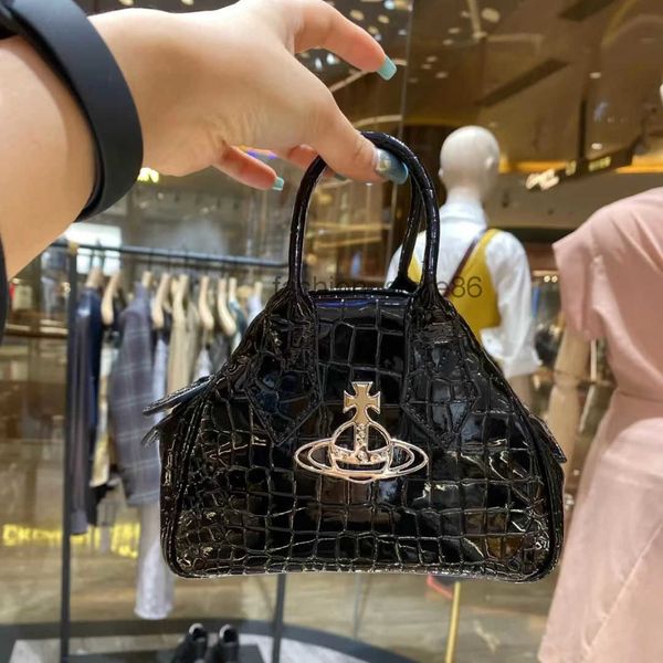 2022 vivian texture evening bags women's new west queen mother crocodile baseball handle bag one shoulder messenger bag
2022 vivian texture evening bags women's new west queen mother crocodile baseball handle bag one shoulder messenger bag