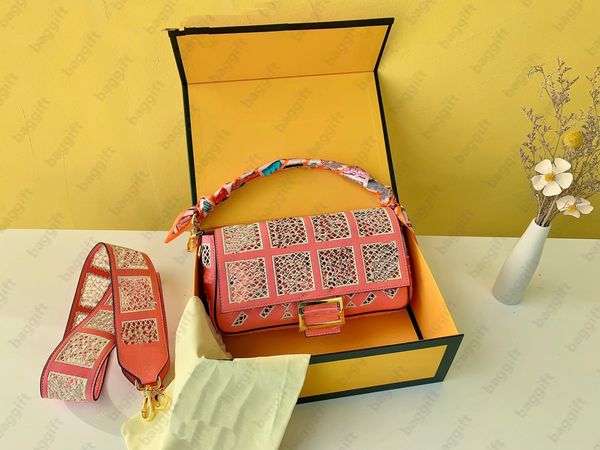 lady baguette multicolors canvas leather shoulder bag women cross body tote hollow out pouch graffiti wallet head printing purse luxury mono 
lady baguette multicolors canvas leather shoulder bag women cross body tote hollow out pouch graffiti wallet head printing purse luxury mono