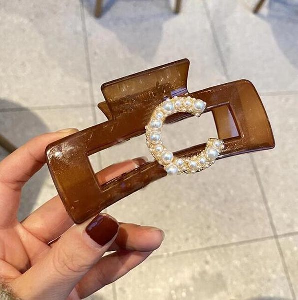 large brand designer clip for womens geometry clamps square crabs classic transparent pearl hollow girl acrylic letter fashion hair hair acc, Slivery;golden
large brand designer clip for womens geometry clamps square crabs classic transparent pearl hollow girl acrylic letter fashion hair hair acc, Slivery;golden