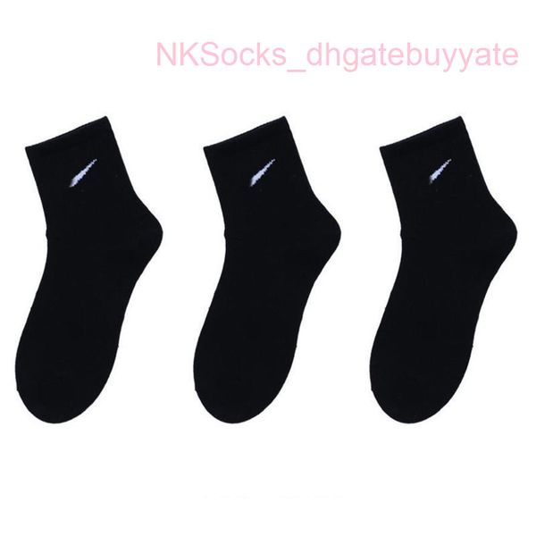 men's classic fashion socks gift box stockings hook brand black white gray medium tube sports cotton sweat absorbing sock men women lux
men's classic fashion socks gift box stockings hook brand black white gray medium tube sports cotton sweat absorbing sock men women lux