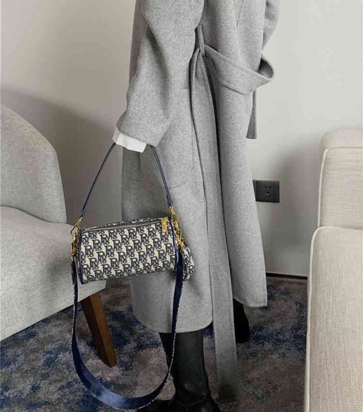 purse two pillow women's new messenger one shoulder portable versatile signature medieval bag
purse two pillow women's new messenger one shoulder portable versatile signature medieval bag