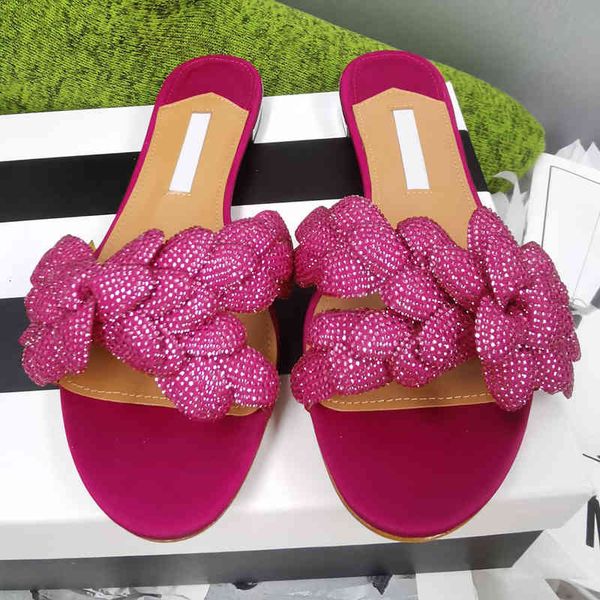 slippers factory price latest styles plus size women's shoes round toe low heel floral fashion women sandals 35-42 x67i, Black
slippers factory price latest styles plus size women's shoes round toe low heel floral fashion women sandals 35-42 x67i, Black