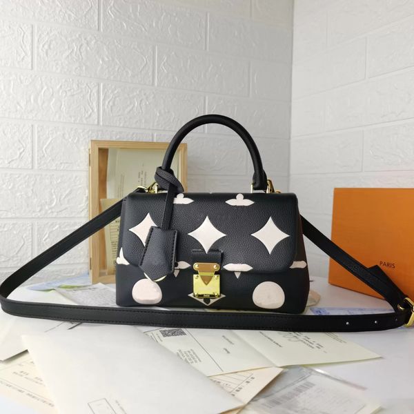 women luxurys handbag designers madeleine tote bb pochette bags s-lock genuine leather shopping water ripples handbag shouder crossbody bag
women luxurys handbag designers madeleine tote bb pochette bags s-lock genuine leather shopping water ripples handbag shouder crossbody bag
