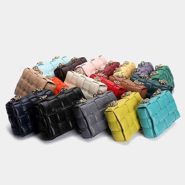 venetass's luxury bottegas'ss handbags metal thick pillow bag cloud soft leather crossbar chain square oiy7
venetass's luxury bottegas'ss handbags metal thick pillow bag cloud soft leather crossbar chain square oiy7