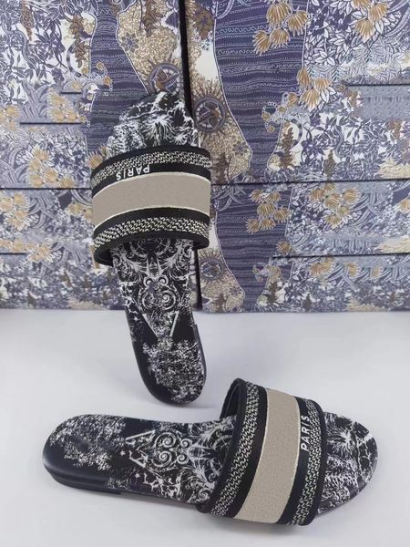 2022 womens paris sandals slippers embroidered floral dways brocade girls beach flip flops flat summer luxury loafers striped oblique design, Black
2022 womens paris sandals slippers embroidered floral dways brocade girls beach flip flops flat summer luxury loafers striped oblique design, Black