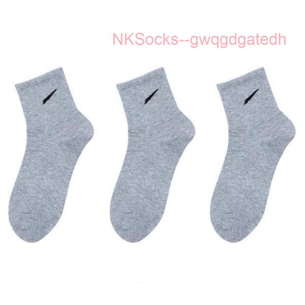 men's fashion classic socks gift box stockings hook brand black white gray medium tube sports cotton sweat absorbing sock men women lux
men's fashion classic socks gift box stockings hook brand black white gray medium tube sports cotton sweat absorbing sock men women lux
