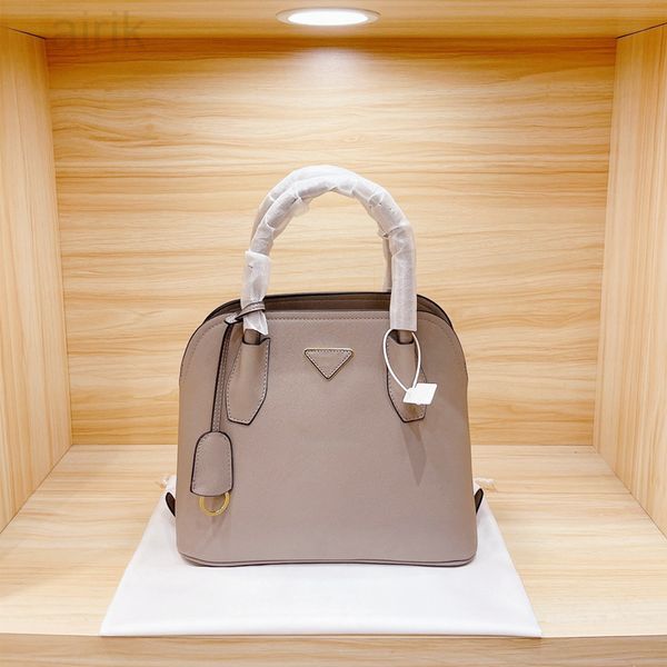 cross body bag designer handbags totes crossbody shoulder bags handbag shell fashion brand high-end leather different colors
cross body bag designer handbags totes crossbody shoulder bags handbag shell fashion brand high-end leather different colors