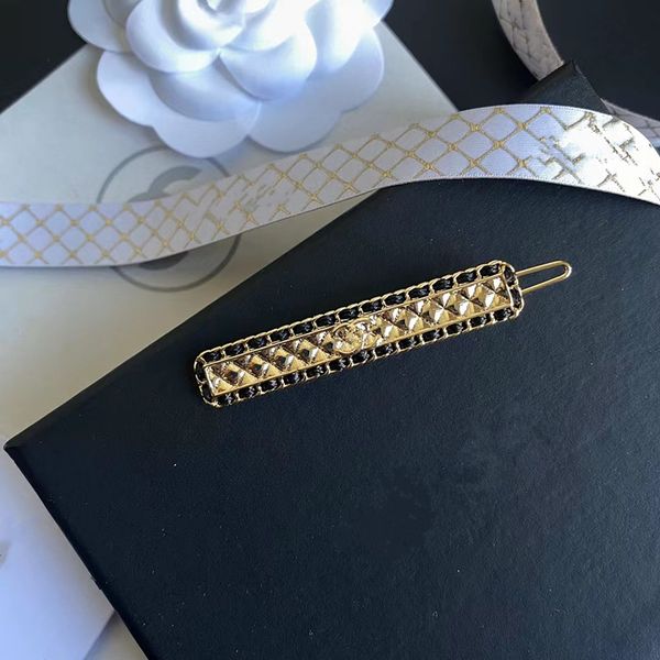 women c-letter 1.5cm hair clip gold fashion street barrettes with stamp barrettes gift for love girlfriend c086, Golden;silver
women c-letter 1.5cm hair clip gold fashion street barrettes with stamp barrettes gift for love girlfriend c086, Golden;silver
