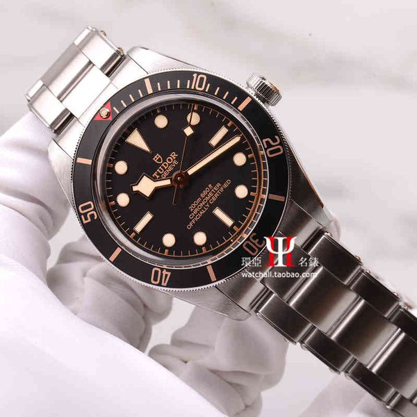 women's watch designer emperor rudder qicheng biwan 1958 gold 39mm fine steel mechanical men's 79030n stainless steel red and blue, Slivery;golden
women's watch designer emperor rudder qicheng biwan 1958 gold 39mm fine steel mechanical men's 79030n stainless steel red and blue, Slivery;golden