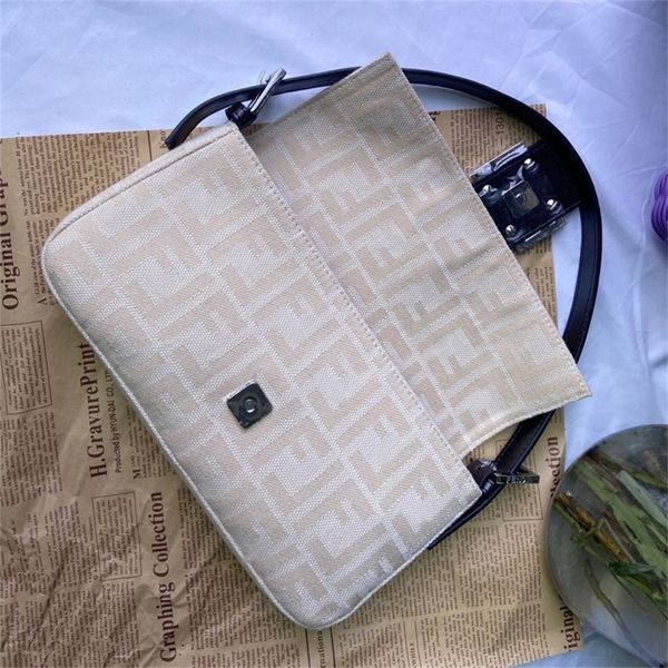 2022 cream middle ancient armpit single shoulder diagonal span small canvas bag t403 60% off online
2022 cream middle ancient armpit single shoulder diagonal span small canvas bag t403 60% off online