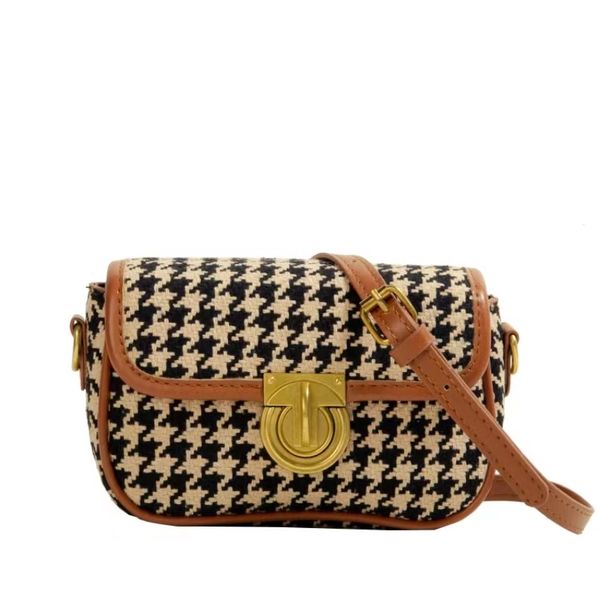 fashion handbag high sense french women's bag luxury designer evening bags niche design green plaid one shoulder saddle bag
fashion handbag high sense french women's bag luxury designer evening bags niche design green plaid one shoulder saddle bag