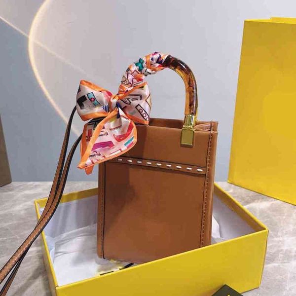 shoulder bags brand designer genuine leather handbag mobile phone wallet for women mini shopping purses with diagonal strap 1127
shoulder bags brand designer genuine leather handbag mobile phone wallet for women mini shopping purses with diagonal strap 1127