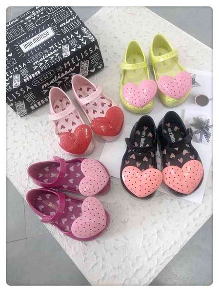 mini melissa todder shoes girl's heart design jelly shoes 2022 kids fashion beach shoes for valentine's day hmi060 g220512, Black;red
mini melissa todder shoes girl's heart design jelly shoes 2022 kids fashion beach shoes for valentine's day hmi060 g220512, Black;red
