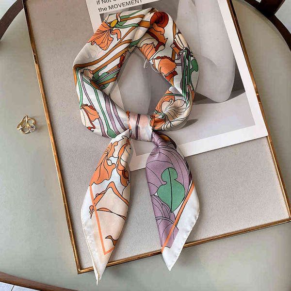 2022 fashion 70x70cm dustproof kerchief new print silk scarves autumn female flower sunscreen shawls luxury small square towel g220513, Blue;gray
2022 fashion 70x70cm dustproof kerchief new print silk scarves autumn female flower sunscreen shawls luxury small square towel g220513, Blue;gray