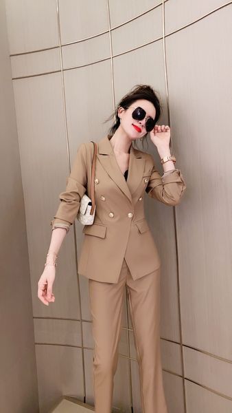 women's tracksuits 2022 new fashion, european brand designer summer and spring trend, lady two-piece trendy t-shirt + casual slacks, si, Gray
women's tracksuits 2022 new fashion, european brand designer summer and spring trend, lady two-piece trendy t-shirt + casual slacks, si, Gray