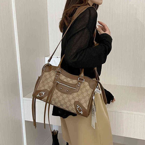 factory online export designer bags women's 2022 summer new fashion handbag street trend one shoulder messenger
factory online export designer bags women's 2022 summer new fashion handbag street trend one shoulder messenger