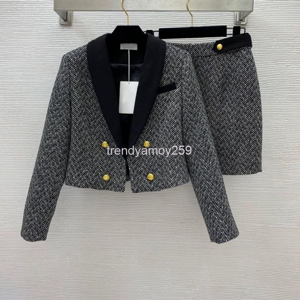 women's two piece pants style temperament celebrity tweed skirt set contrast twill woolen jacket with high waist skirt two-piece set, White
women's two piece pants style temperament celebrity tweed skirt set contrast twill woolen jacket with high waist skirt two-piece set, White