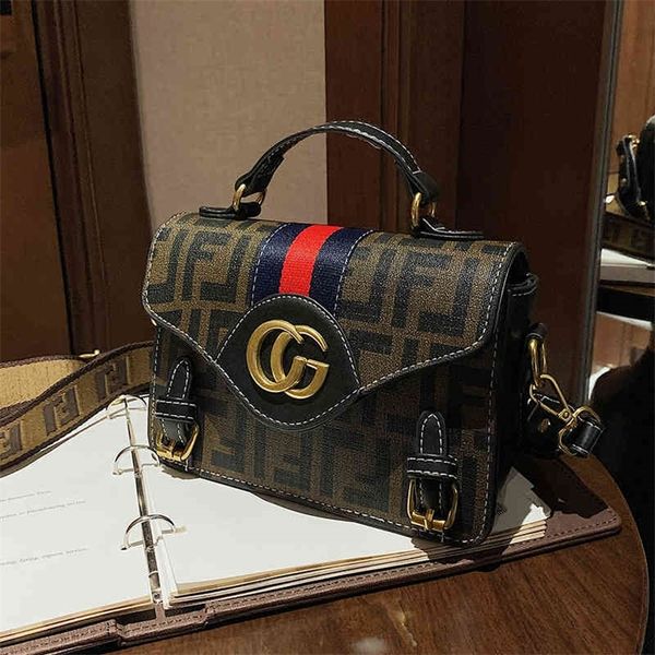 small women's autumn and winter new fashion single messenger old women's with foreign style and clearance outlet sale
small women's autumn and winter new fashion single messenger old women's with foreign style and clearance outlet sale