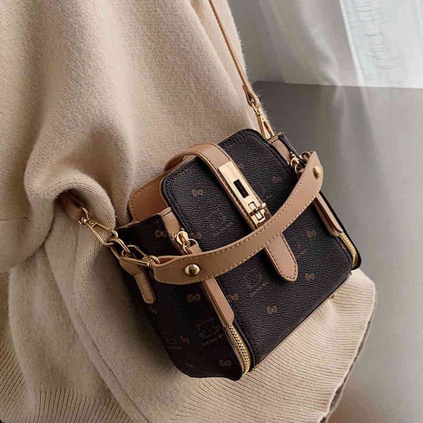 bag female messenger versatile 2022 spring new korean version popular bucket luxury designer handbag shoulder bags
bag female messenger versatile 2022 spring new korean version popular bucket luxury designer handbag shoulder bags