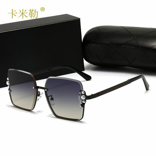ladies polarized sunglasses 2022 new square resin lens pc frame oversized uv protection essential for travel and vacation, White;black
ladies polarized sunglasses 2022 new square resin lens pc frame oversized uv protection essential for travel and vacation, White;black
