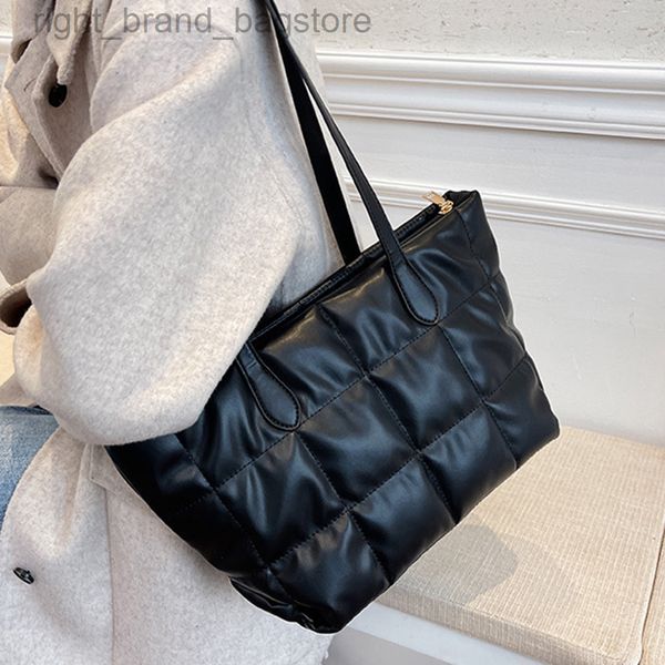 designer padded women shoulder bag casual soft quilted tote large pu handbags and purses plaid down shopper bags for women 2022 w220813
designer padded women shoulder bag casual soft quilted tote large pu handbags and purses plaid down shopper bags for women 2022 w220813
